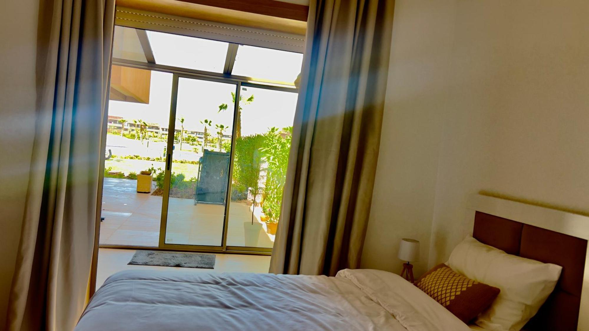 Appartement De Luxe Avec Jardin Vue Sur La Piscine Golf Securise 24H Sur 24 A 5 Minutes De L Aeroport Marrakesh Bagian luar foto